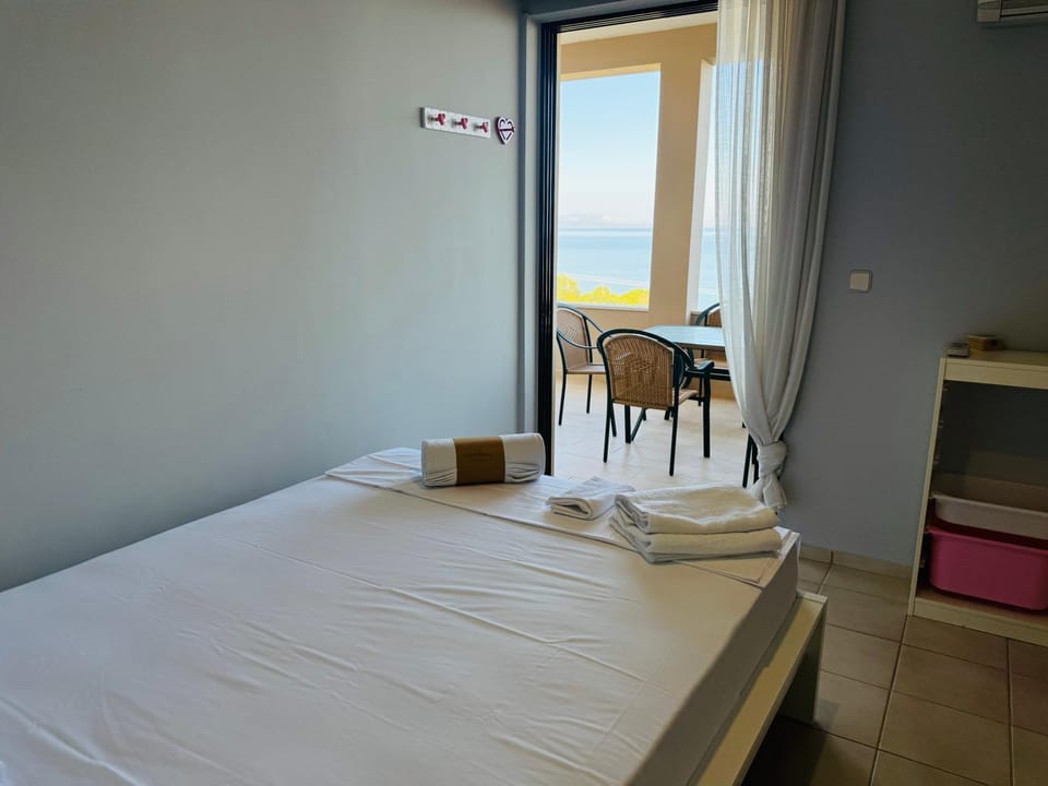 Bed, Sea view, Sea view