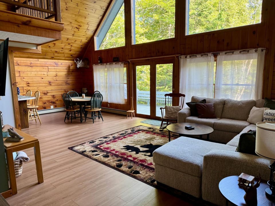 Outta Range Outta Range, A Cozy Log Home Retreat House in Rangeley Lake