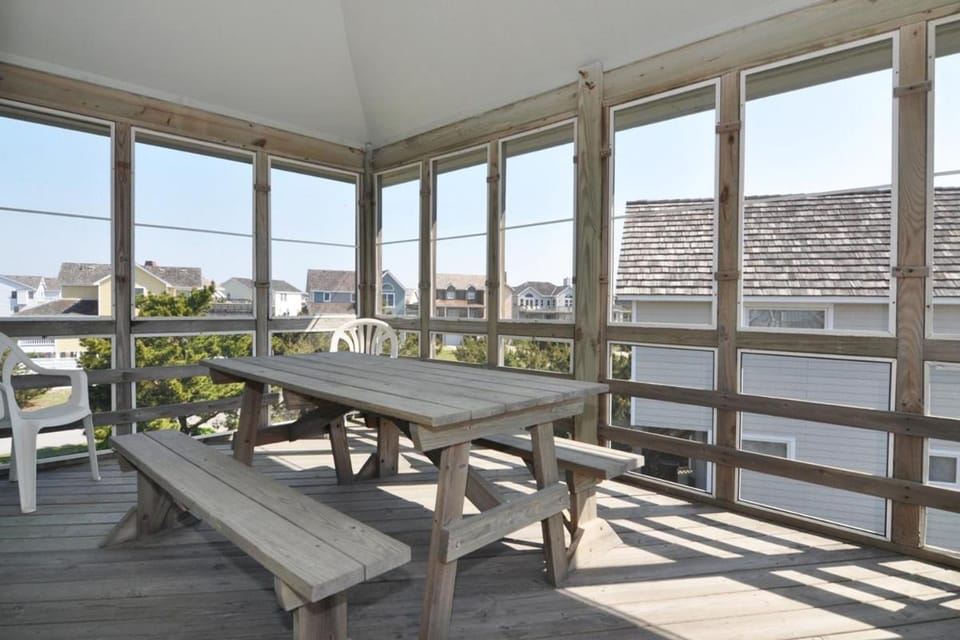Z Breeze House in Nags Head