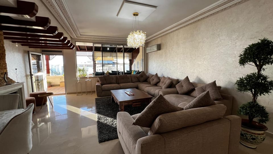 Apparemment traditionnel et moderne Apartment in Tangier