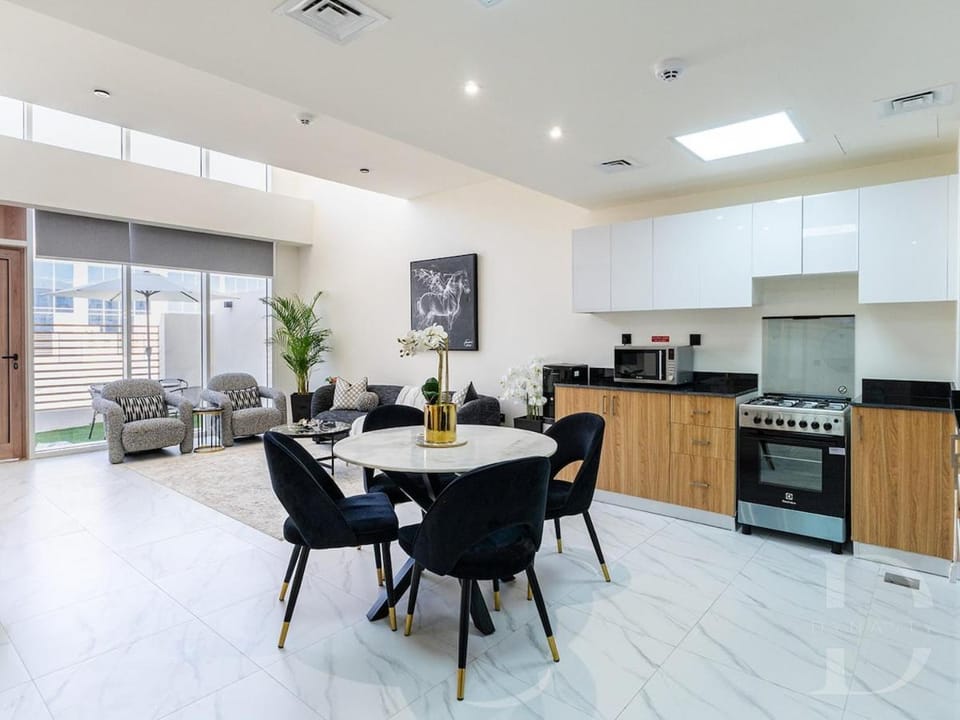 Tranquil 3 bed townhouse retreat in Dubai House in Dubai