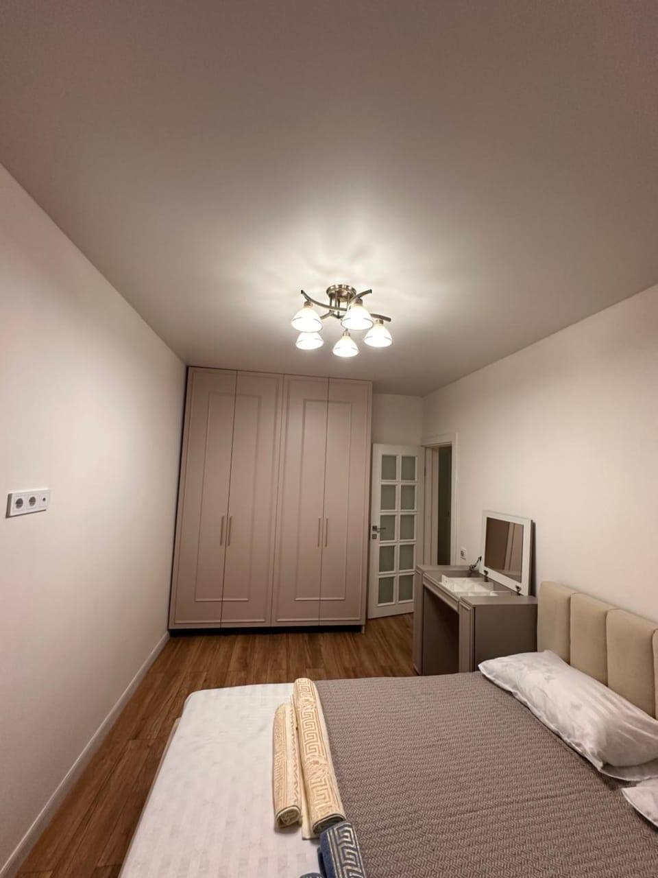 Lux Halal Apartment Central Almaty Apartment in Almaty