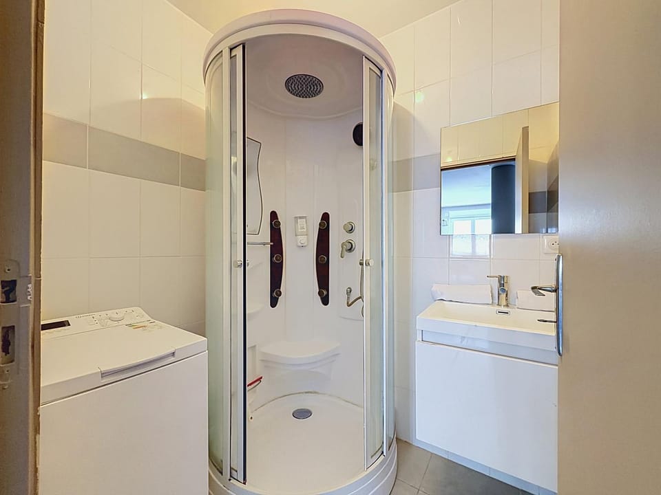 Appartement Aubière 6 pers Parking Apartment in Auvergne-Rhône-Alpes