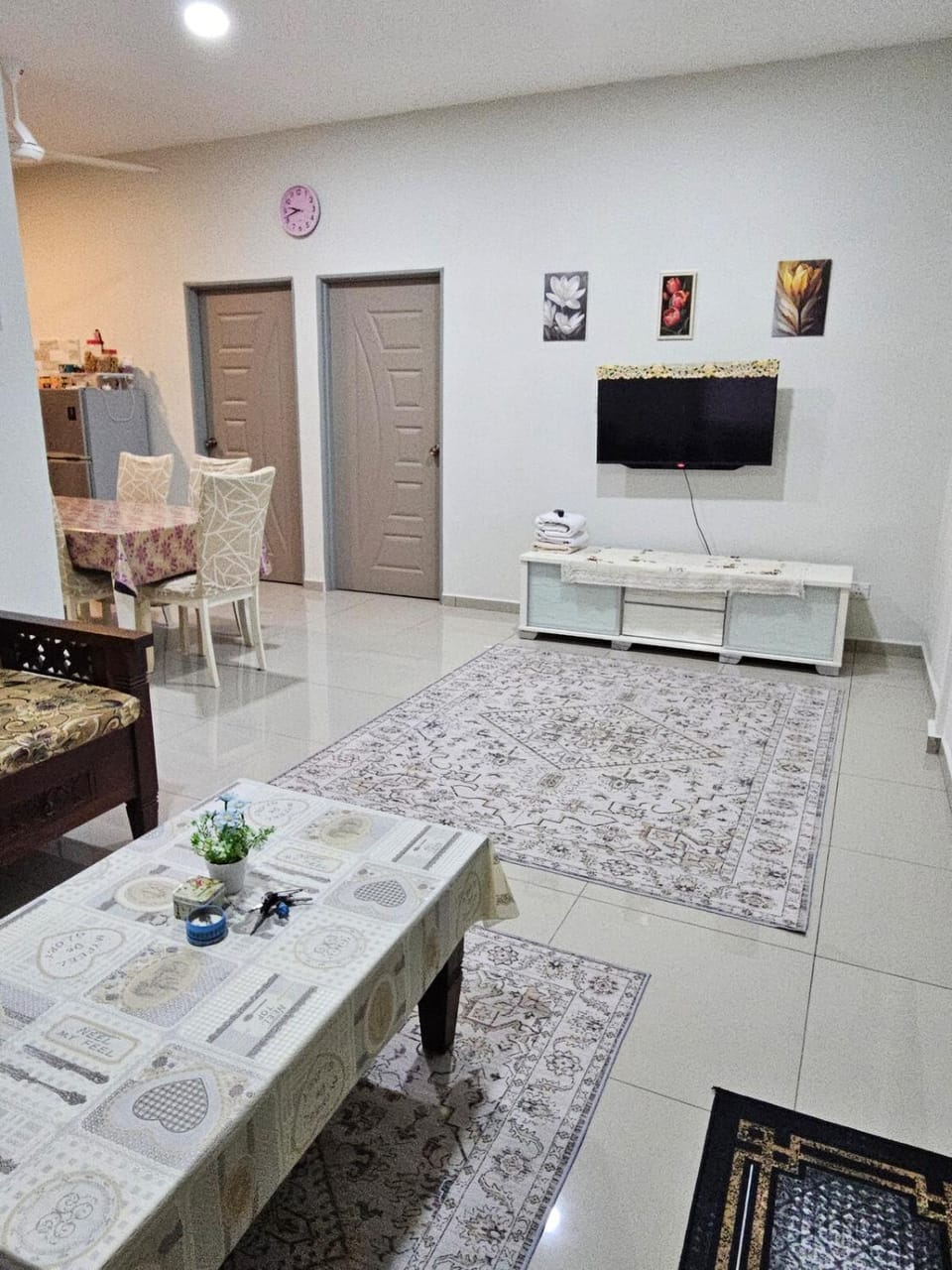 Living room, Dining area
