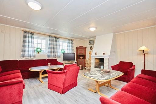 Communal lounge/ TV room, Living room