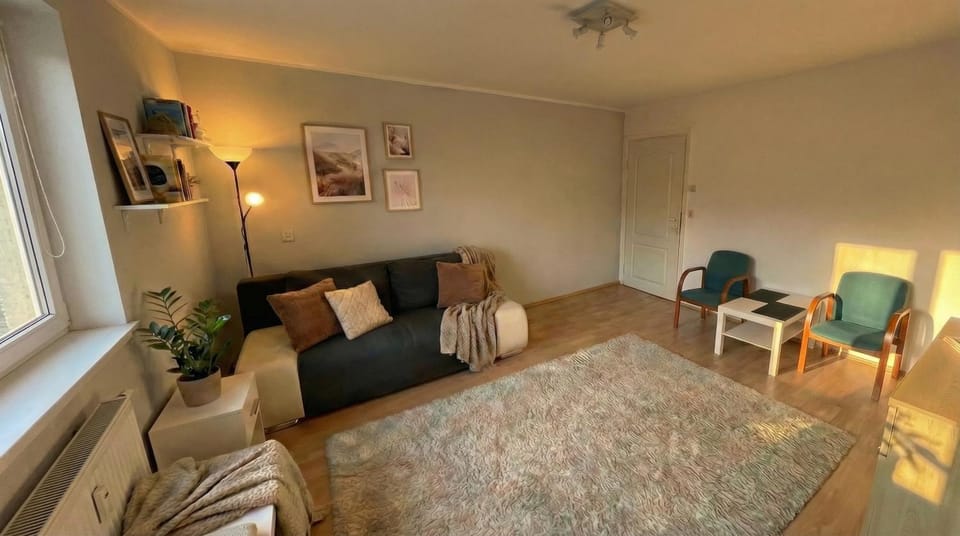 Bed, Living room, Seating area, Bedroom