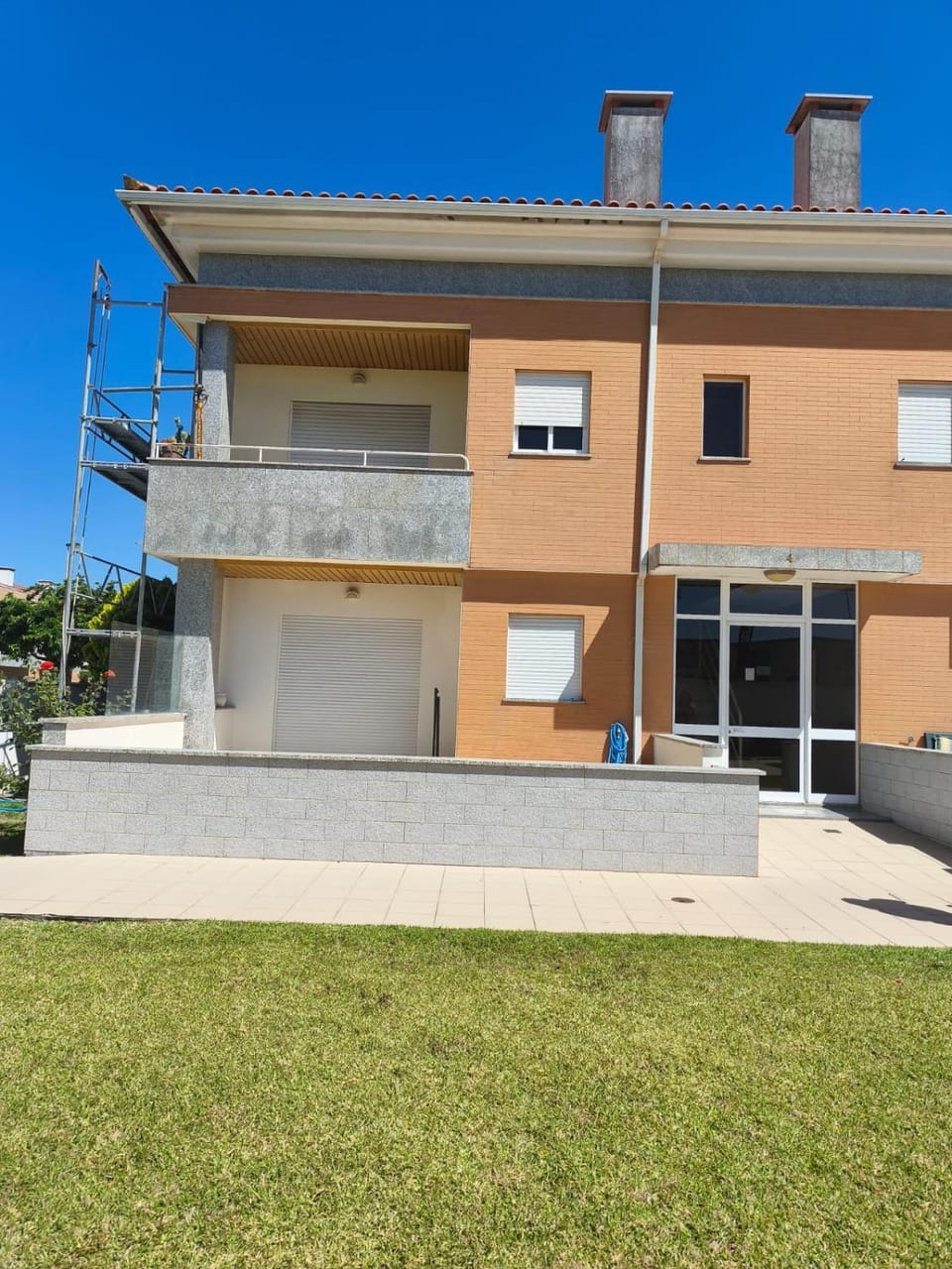 Property building, Facade/entrance, Off site