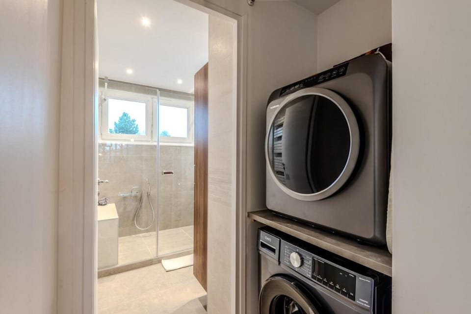 Bathroom, washing machine, dryer