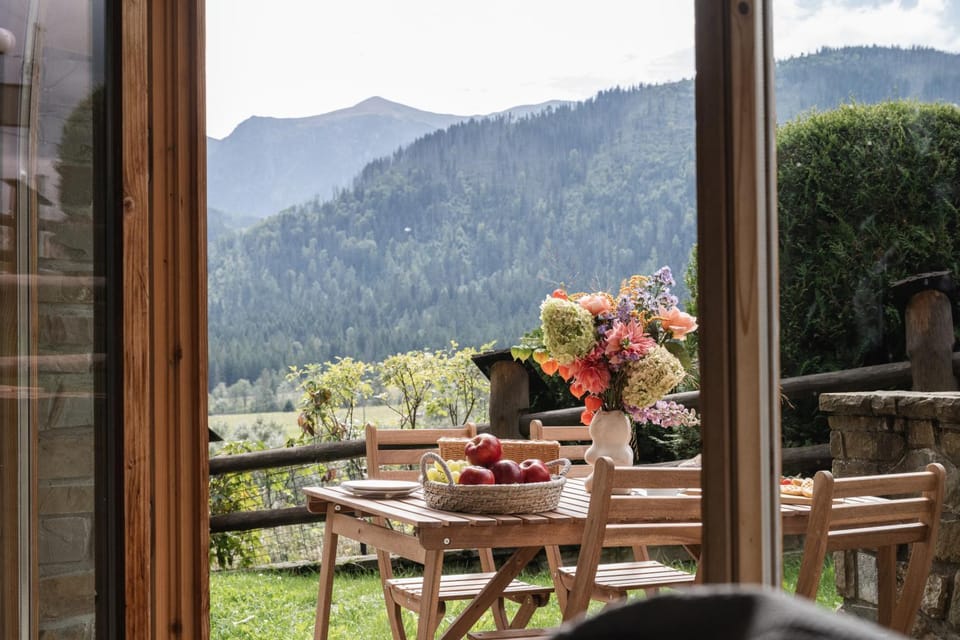 Balcony/Terrace, Mountain view