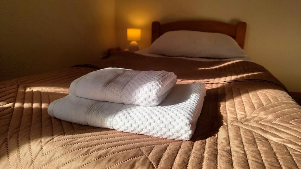 Bed, Photo of the whole room, towels