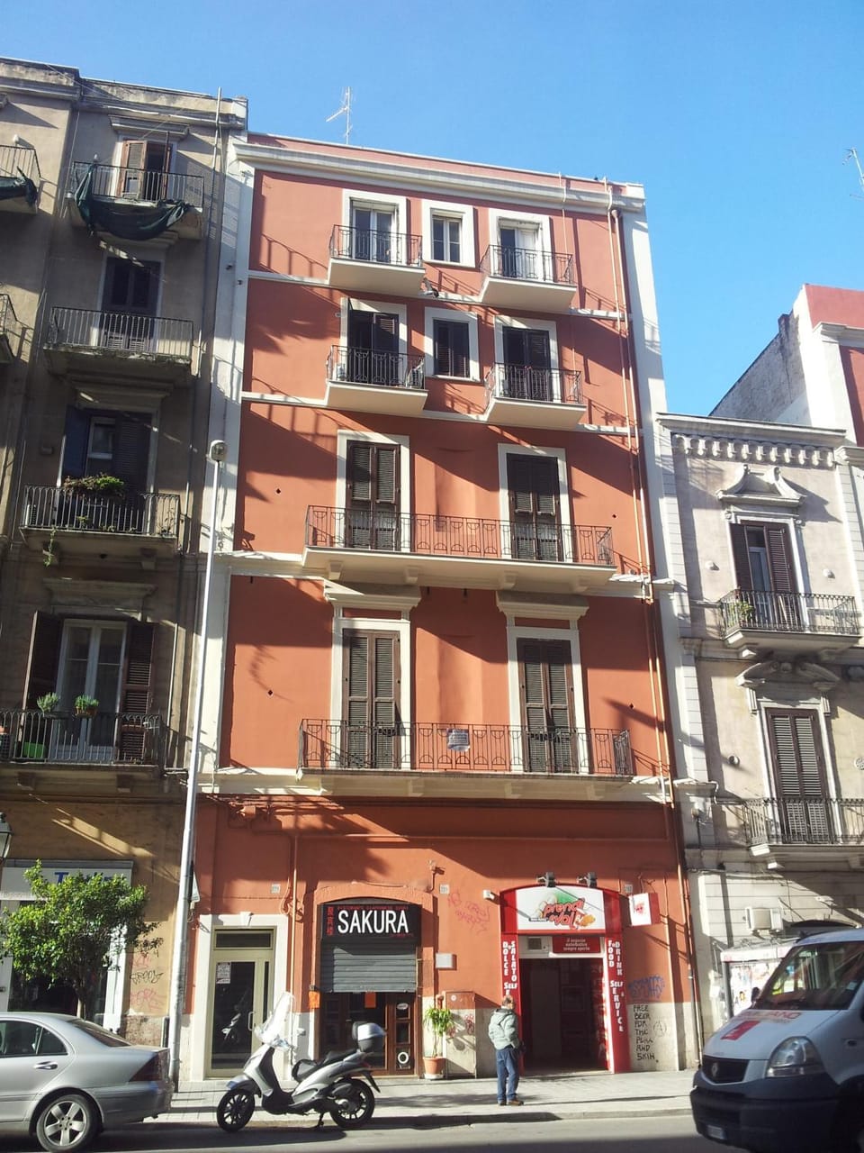 Facade/entrance