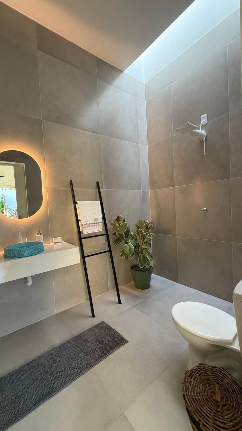 Shower, Bathroom, towels