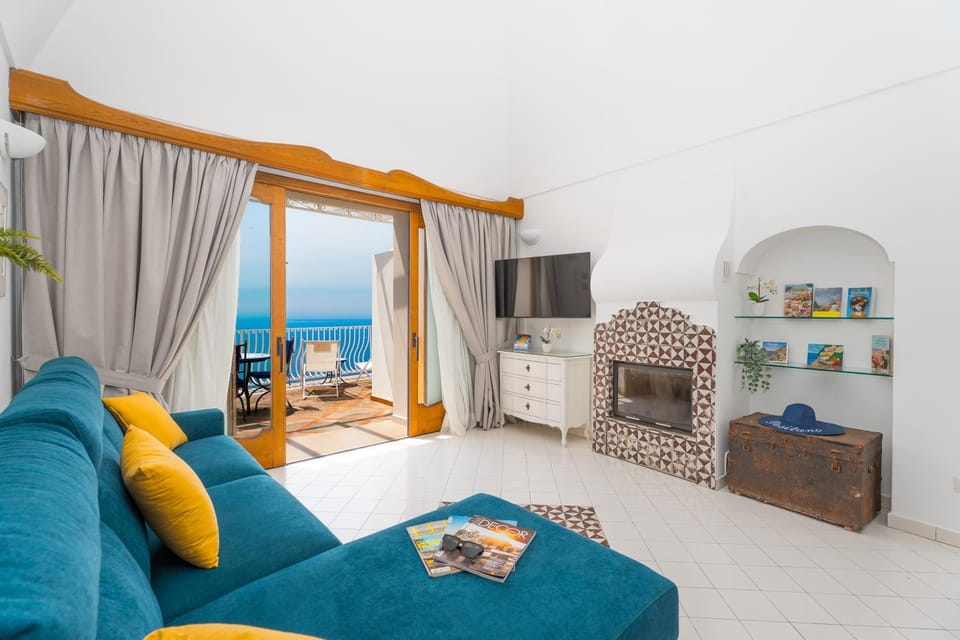 Living room, Sea view