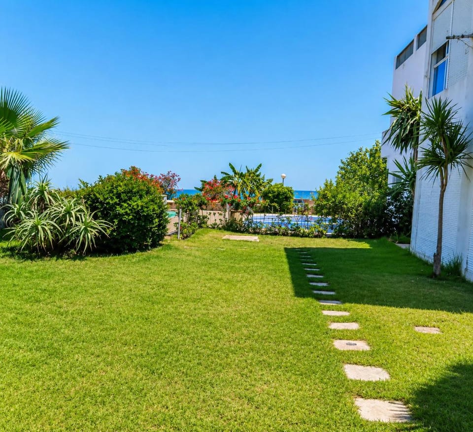 Garden, Sea view
