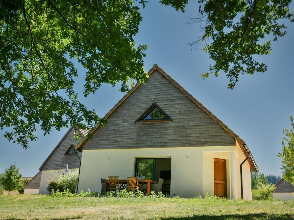 Property building, Summer