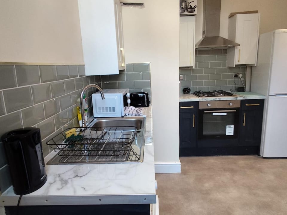 En-Suite Double-Bedroom in the Heart of Salford Manchester CR2 Perfect for Short Stays Bed and Breakfast in Salford