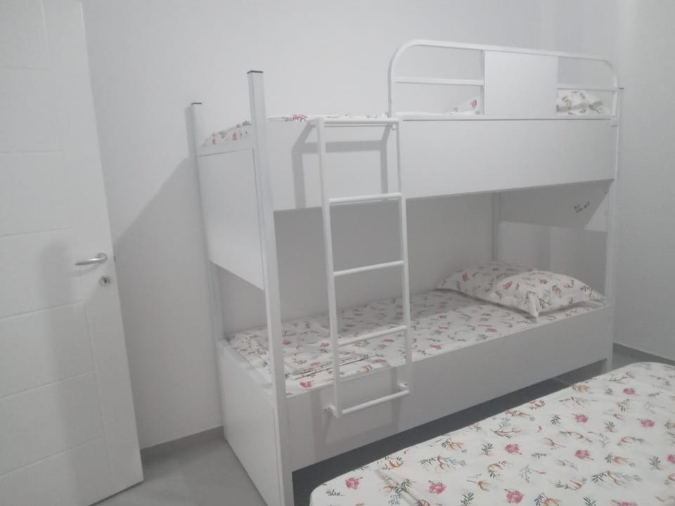 Bed, Bedroom, bunk bed
