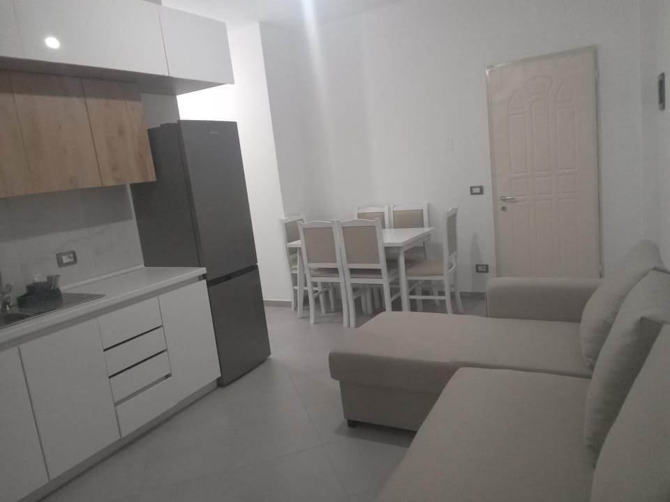 Kitchen or kitchenette, Living room, Seating area, Dining area