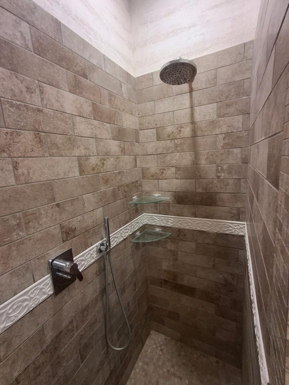 E R Suite House in Cremona