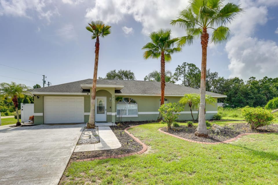 5 Mi to Highlands Hammock: Home w/ Fenced-In Yard House in Sebring