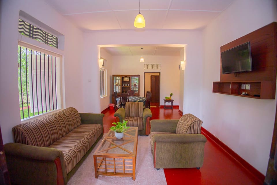 Communal lounge/ TV room, TV and multimedia, Seating area, Evening entertainment