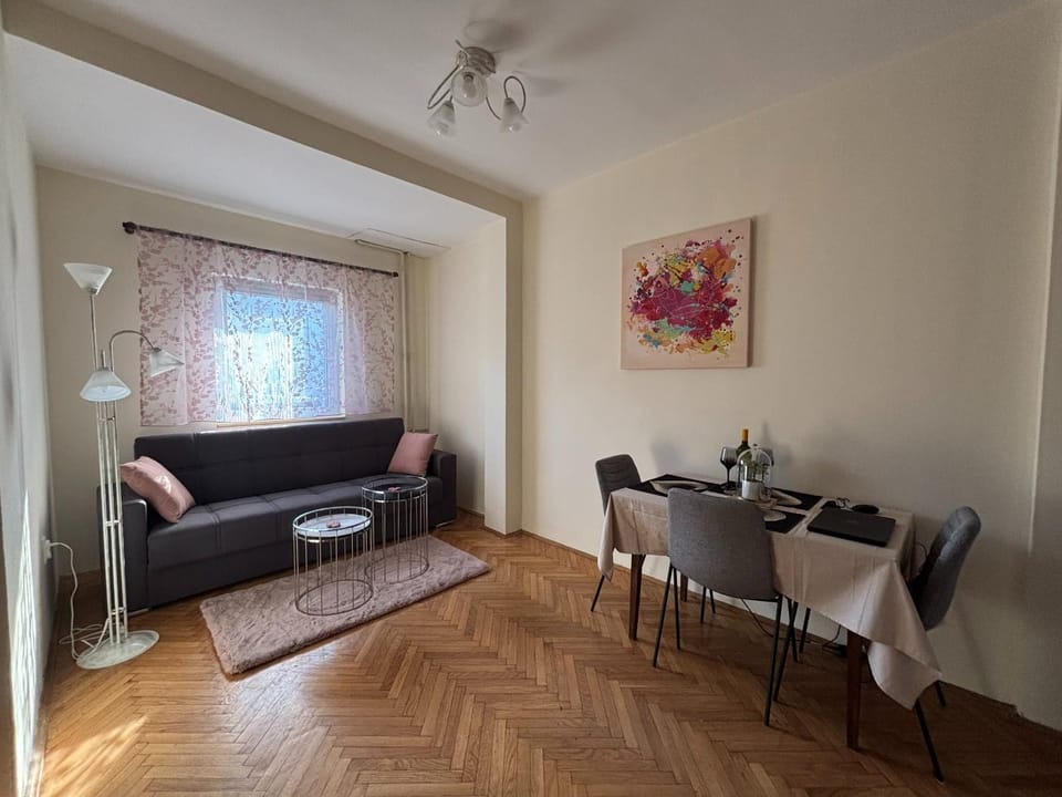 Urban Yard Retreat Apartment in Belgrade