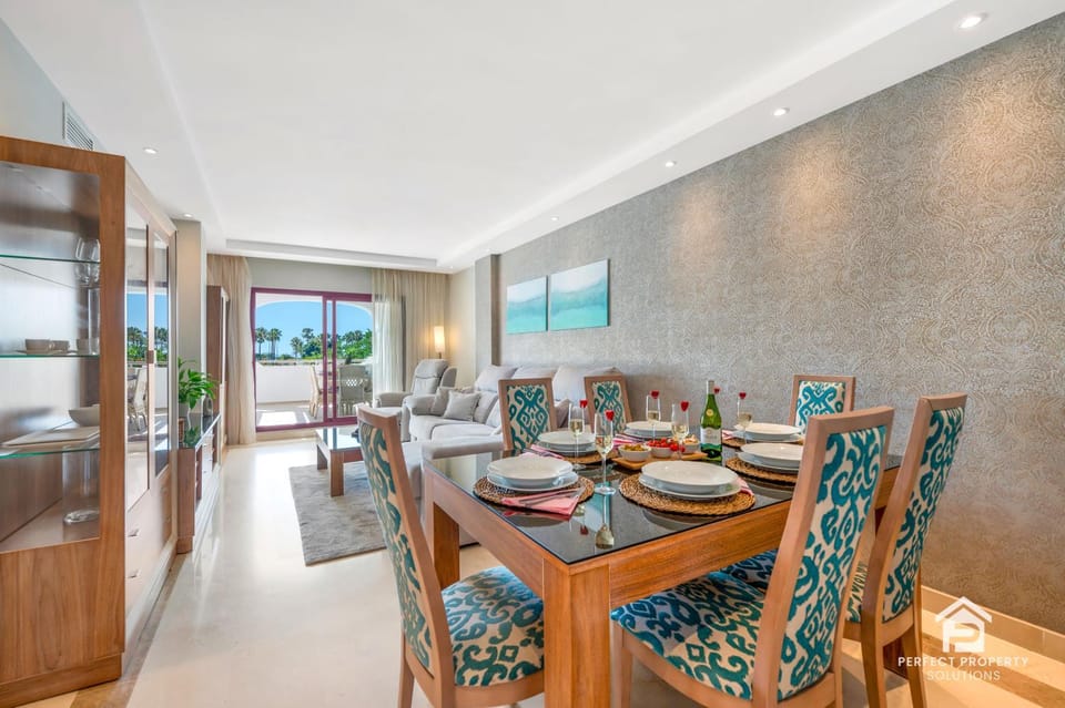 Noray Bright Beachfront 3BR - Terrace, Prime Spot Apartment in Marbella