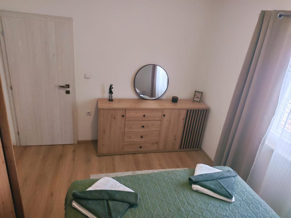 Bed, Bedroom, towels, wardrobe