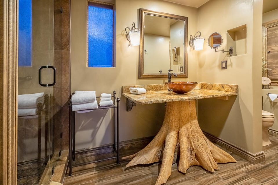 Cozy Log Cabin With Mountain Views, Hot Tub, And Game Room Cabin in Pittman Center