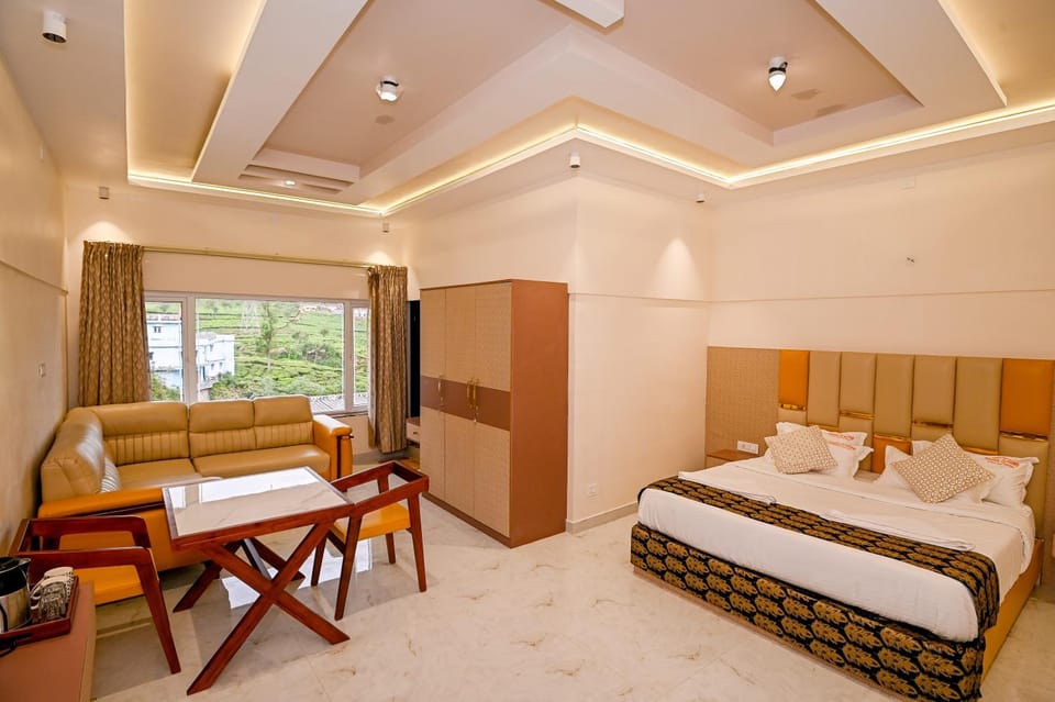 Bed, Living room, Photo of the whole room, Seating area, Bedroom, towels, wardrobe