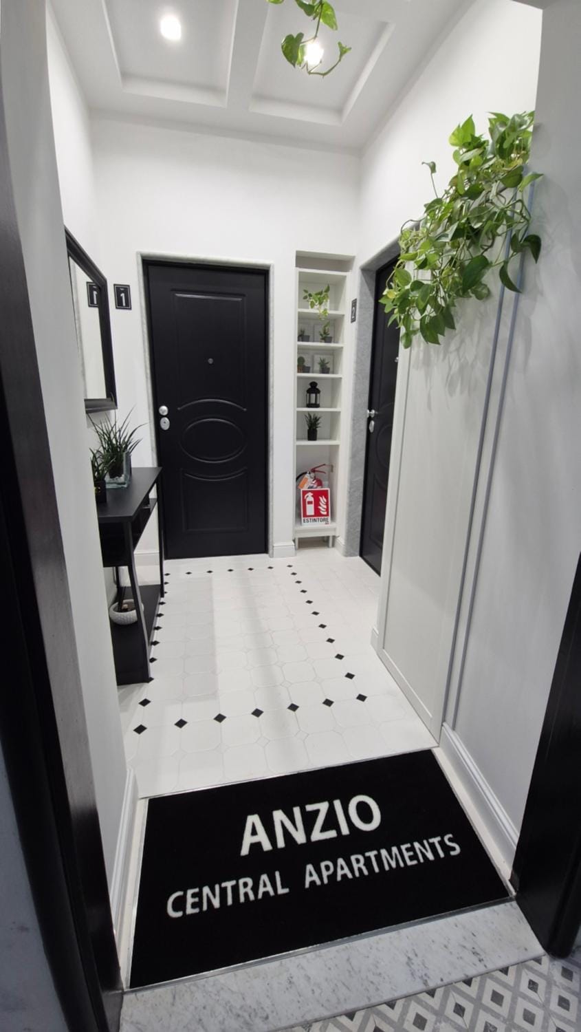 Facade/entrance, Property logo or sign, Other, Decorative detail, Logo/Certificate/Sign