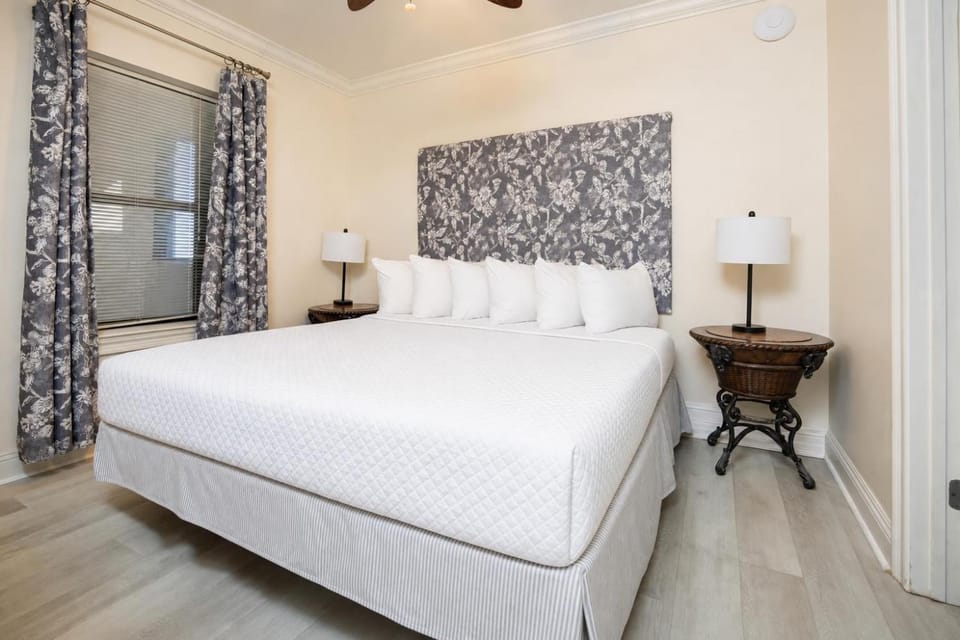 Phoenix X 1509 condo Apartment in Ono Island