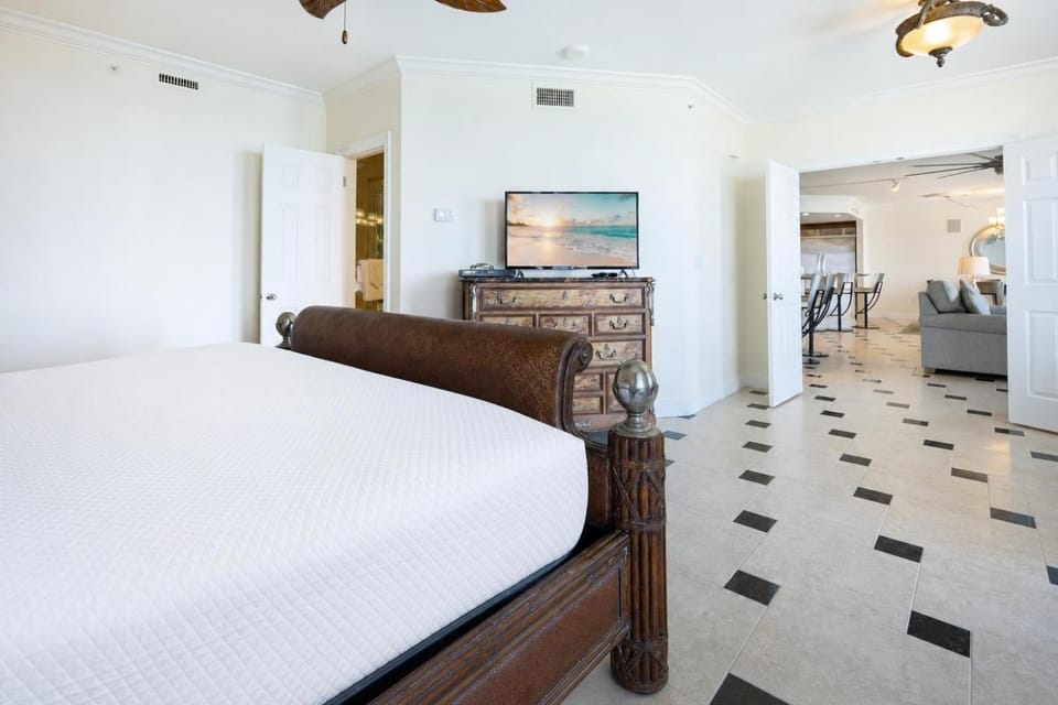 Phoenix X 1509 condo Apartment in Ono Island