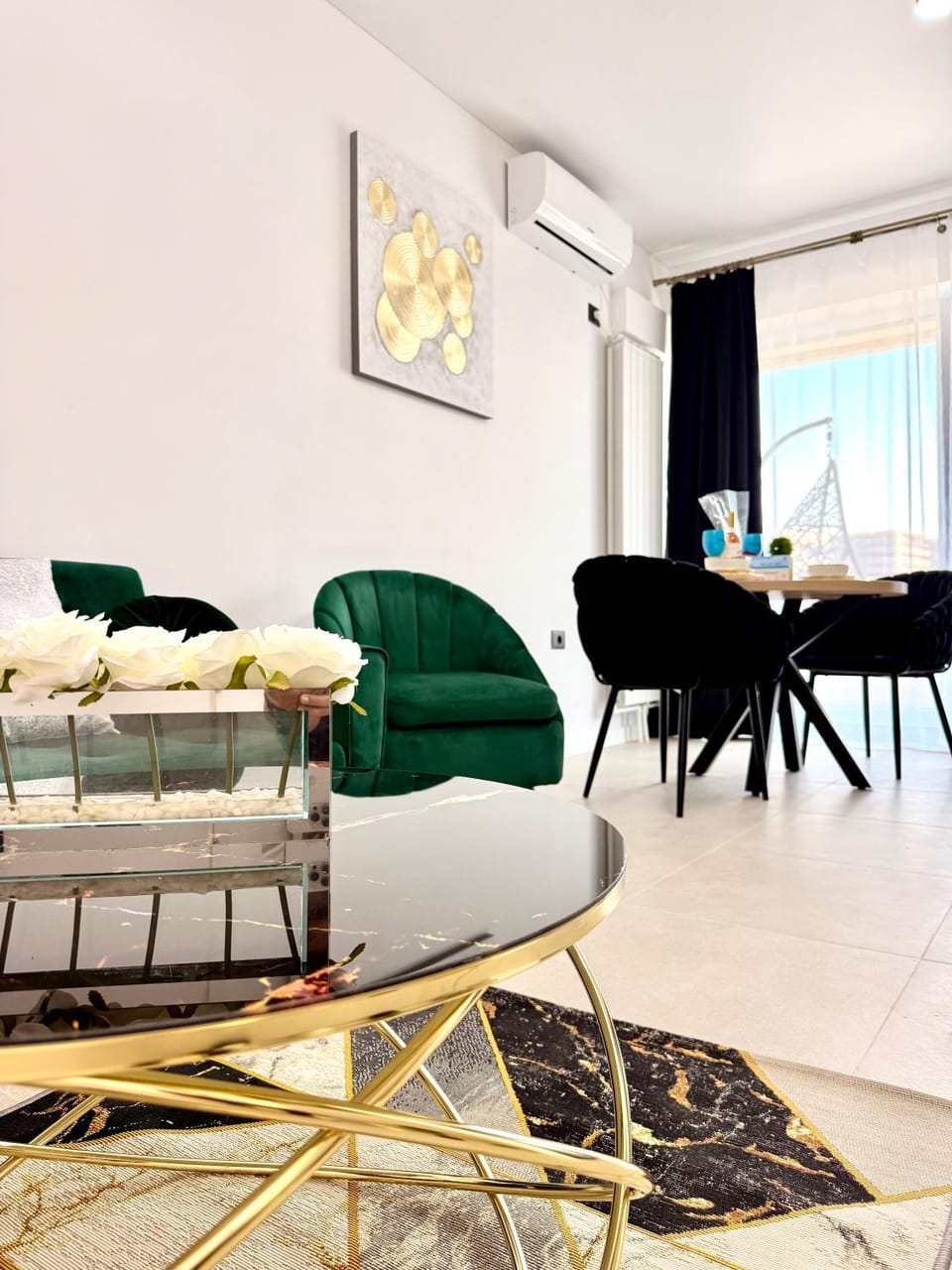 Living room, Seating area, Dining area, air conditioner