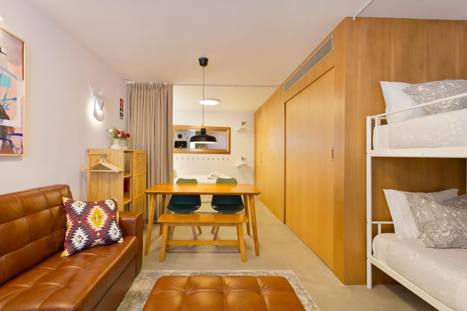 Bed, Living room, Dining area, wardrobe