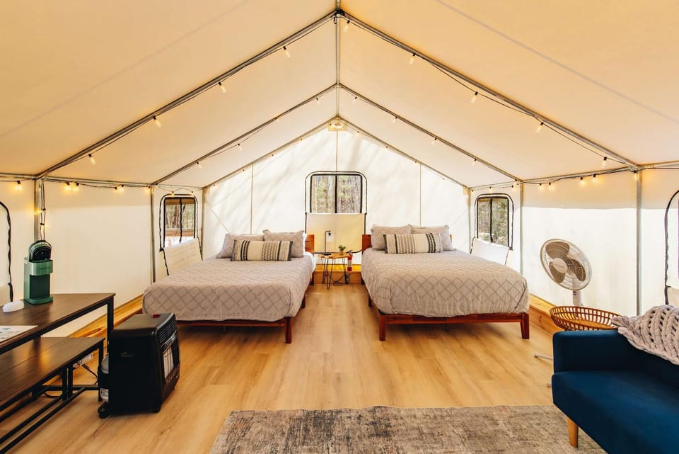 Blue Heron's Nest - Glamping Tent in the Gorge with AC Luxury tent in Kentucky