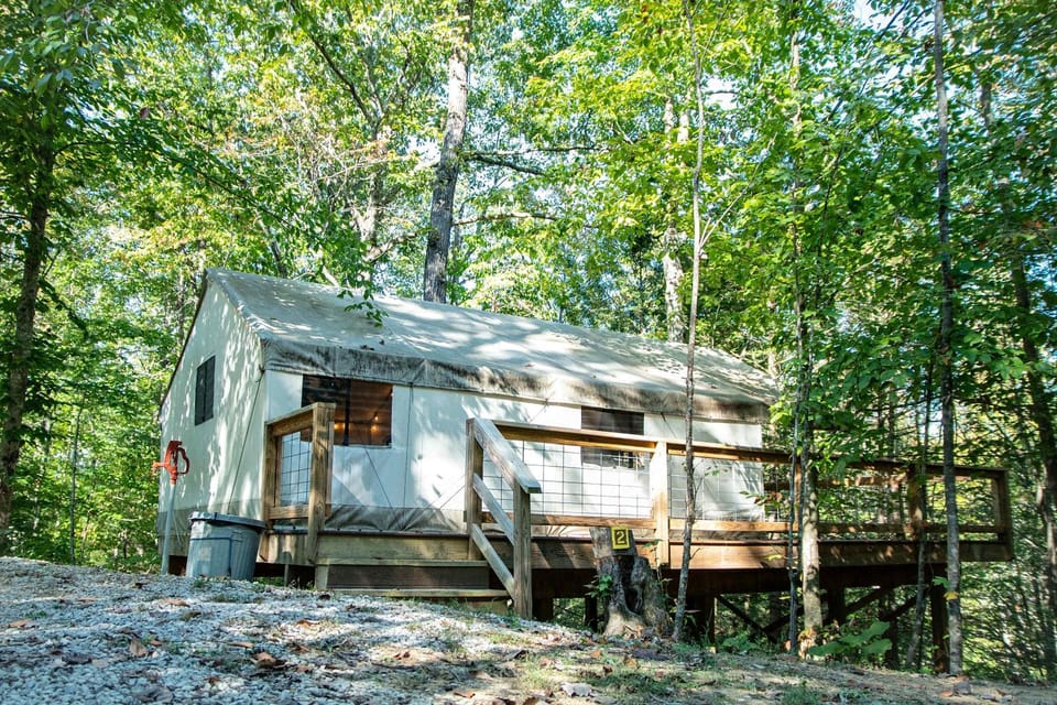 Blue Heron's Nest - Glamping Tent in the Gorge with AC Luxury tent in Kentucky