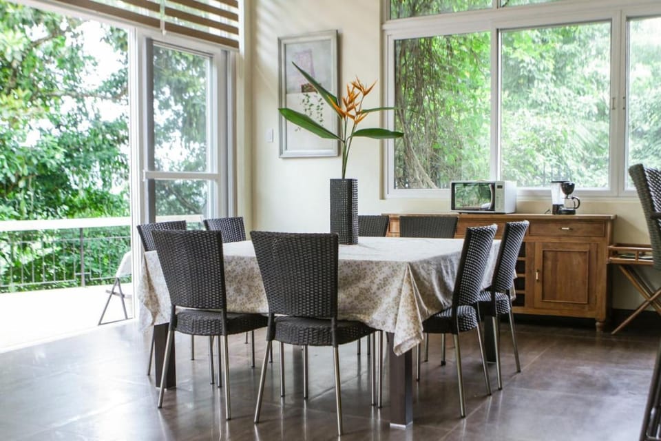 View (from property/room), Balcony/Terrace, Dining area, Garden view