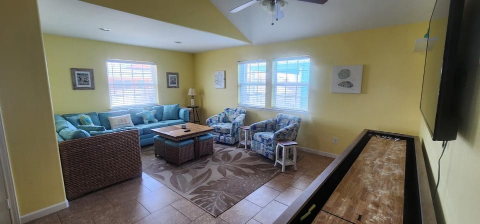 Tipsy Turtle - relax, unwind, you're on turtle time House in Port Aransas