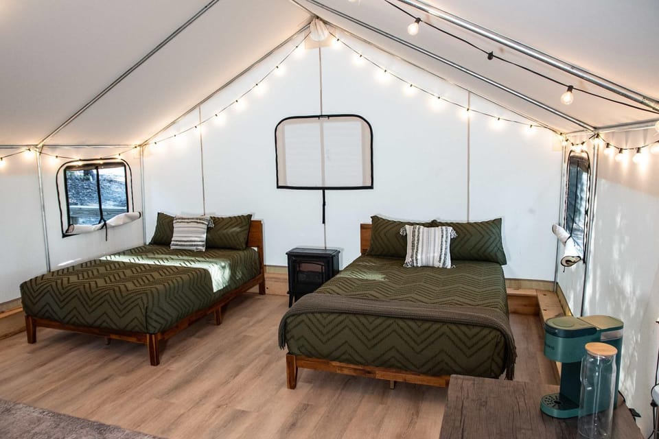 Vireo's Nest- Glamping Tent in the Gorge with AC Luxury tent in Kentucky