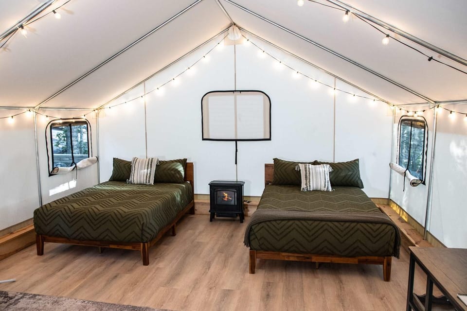 Vireo's Nest- Glamping Tent in the Gorge with AC Luxury tent in Kentucky