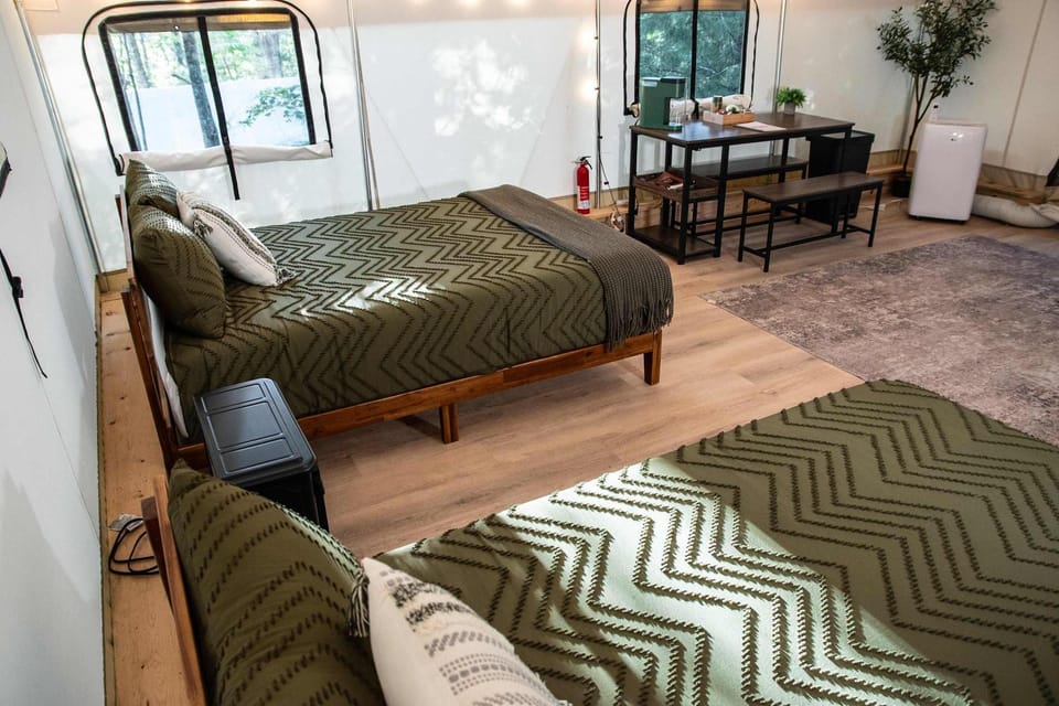 Vireo's Nest- Glamping Tent in the Gorge with AC Luxury tent in Kentucky