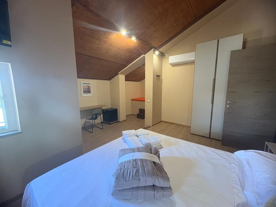 UGO Luxury Rooms Bed and Breakfast in Lucca