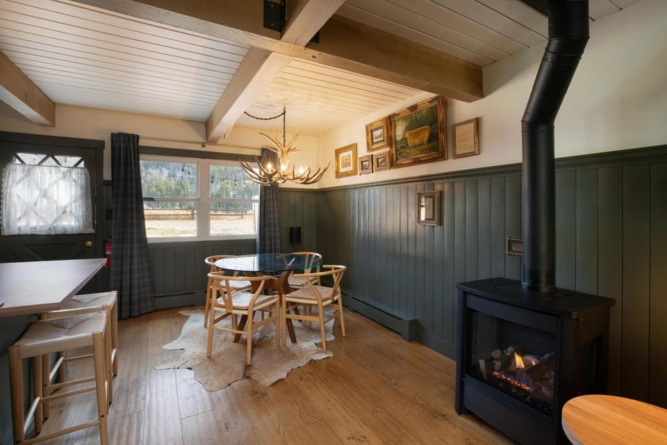 2456 Chamonix B2 House in Vail