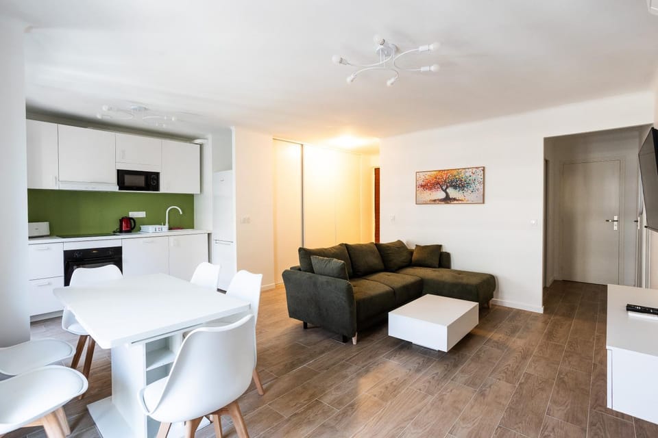 Appart 3 chambres - Les Lys Apartment in Antibes