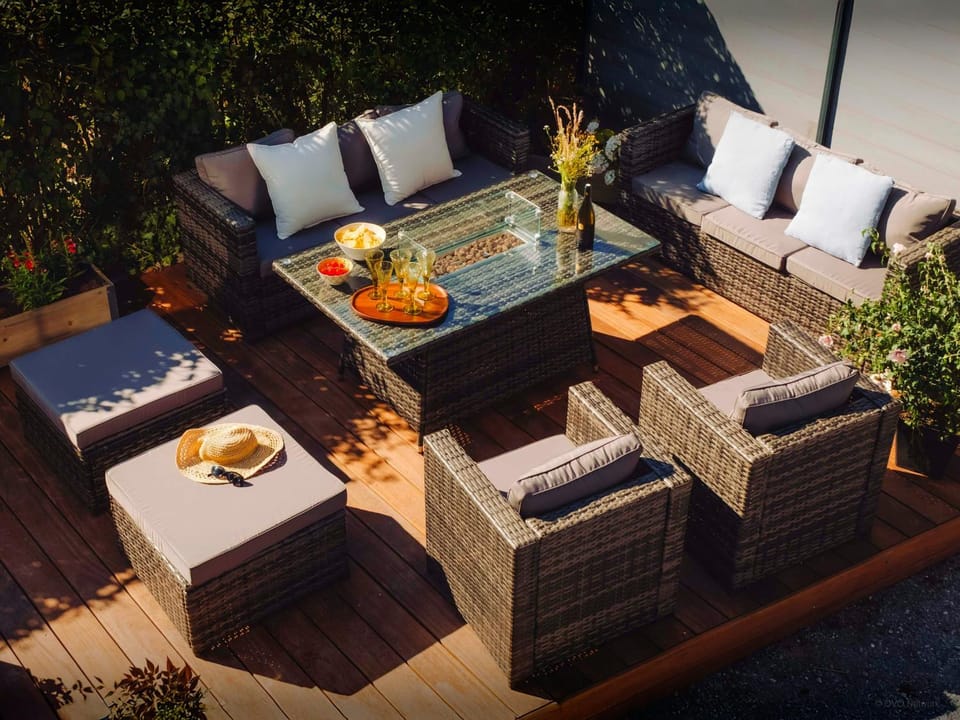Day, Summer, Balcony/Terrace, Seating area