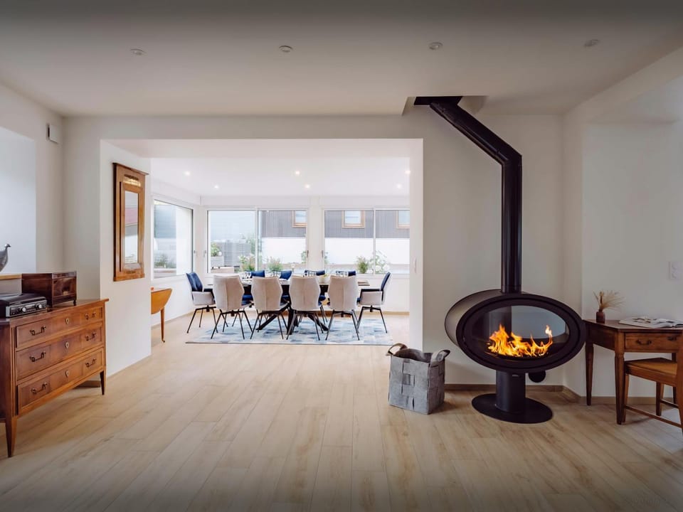 Living room, Dining area