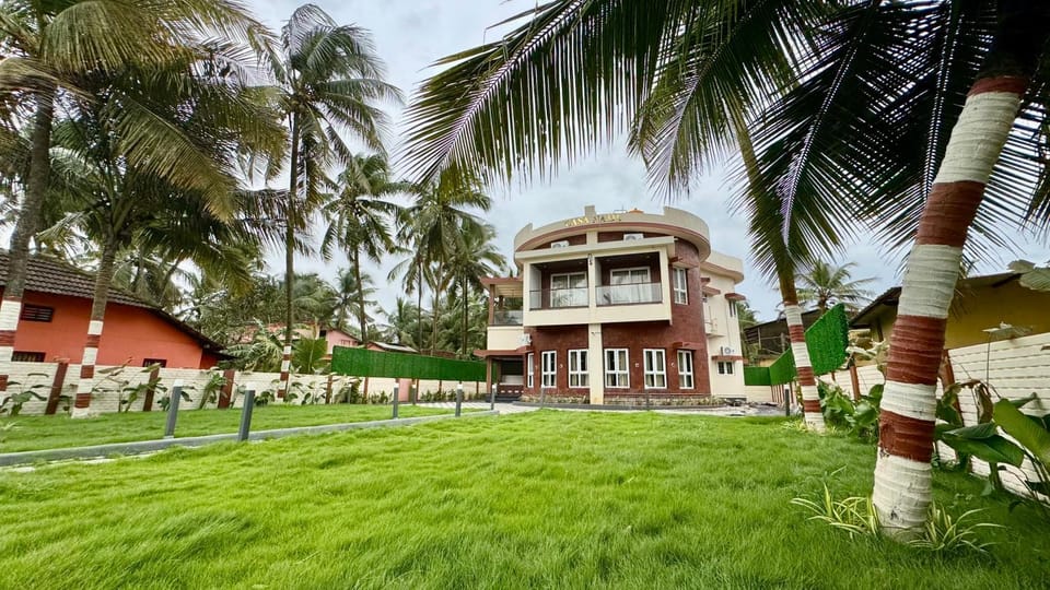 Property building, Garden, Garden view