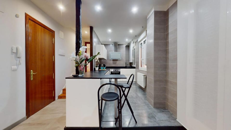 Kitchen or kitchenette, Living room, Seating area, Dining area, washing machine