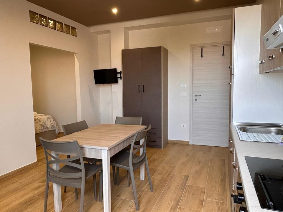 Kitchen or kitchenette, Living room, Dining area